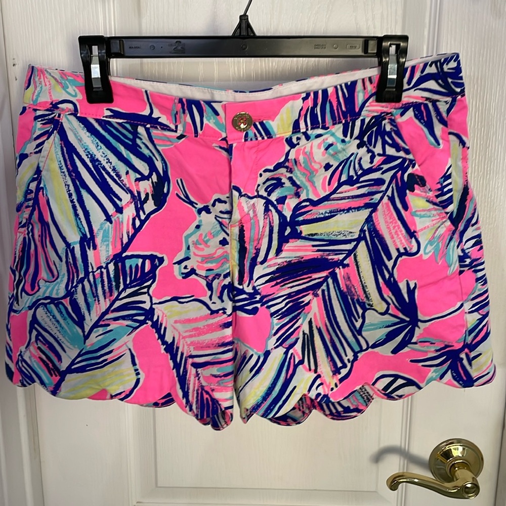 Lilly Pulitzer Buttercup 5” shorts sz 8